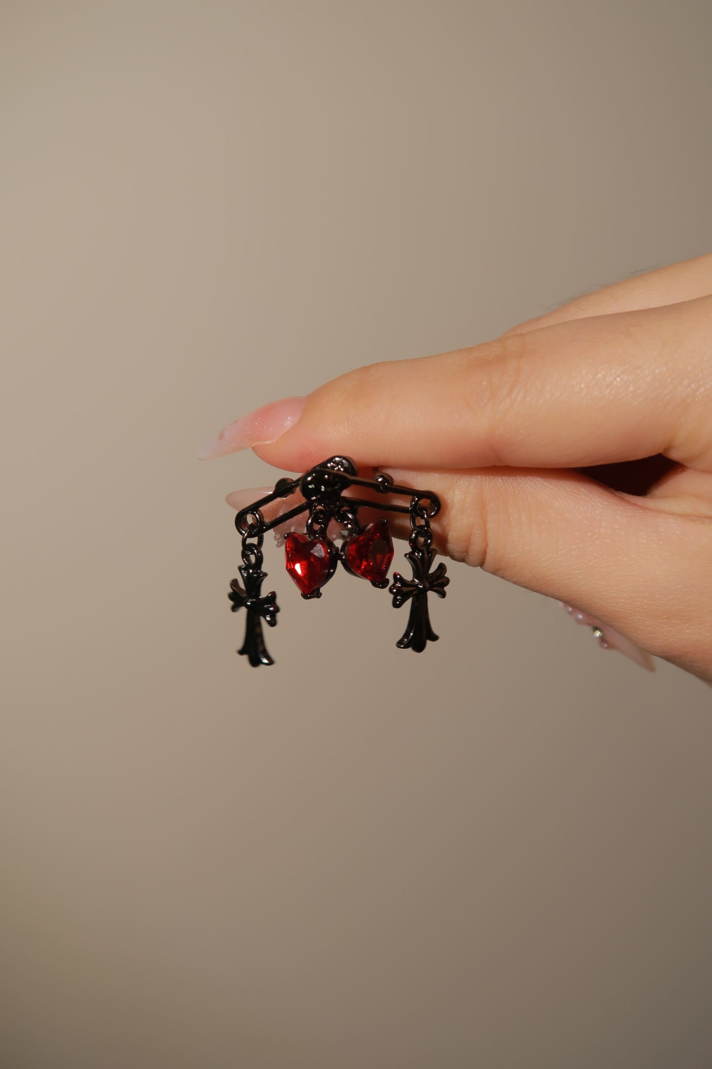 クリムゾンクロスイヤリング