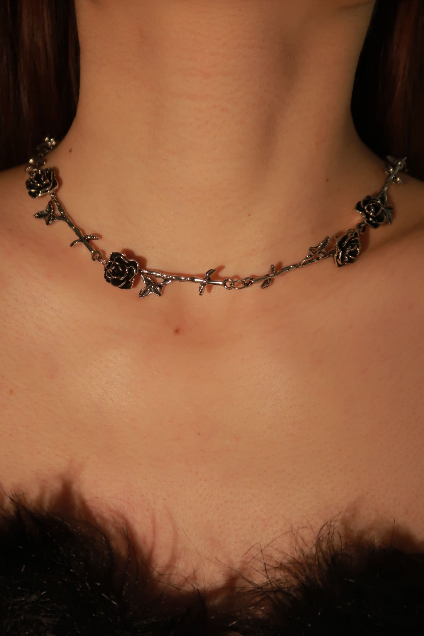 빈티지 스타일 로즈 네크리스