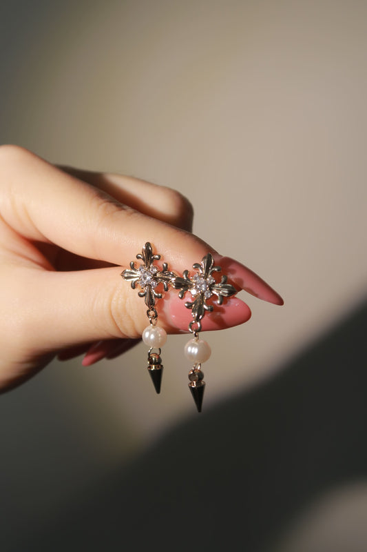 Divine Pearl Earrings