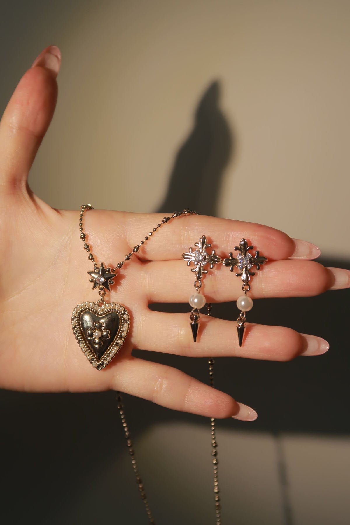 Divine Pearl Earrings