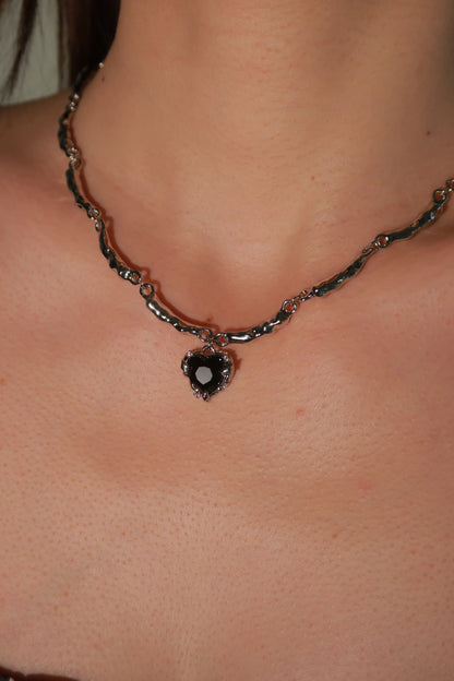 Black Gem Heart-Shaped Necklace