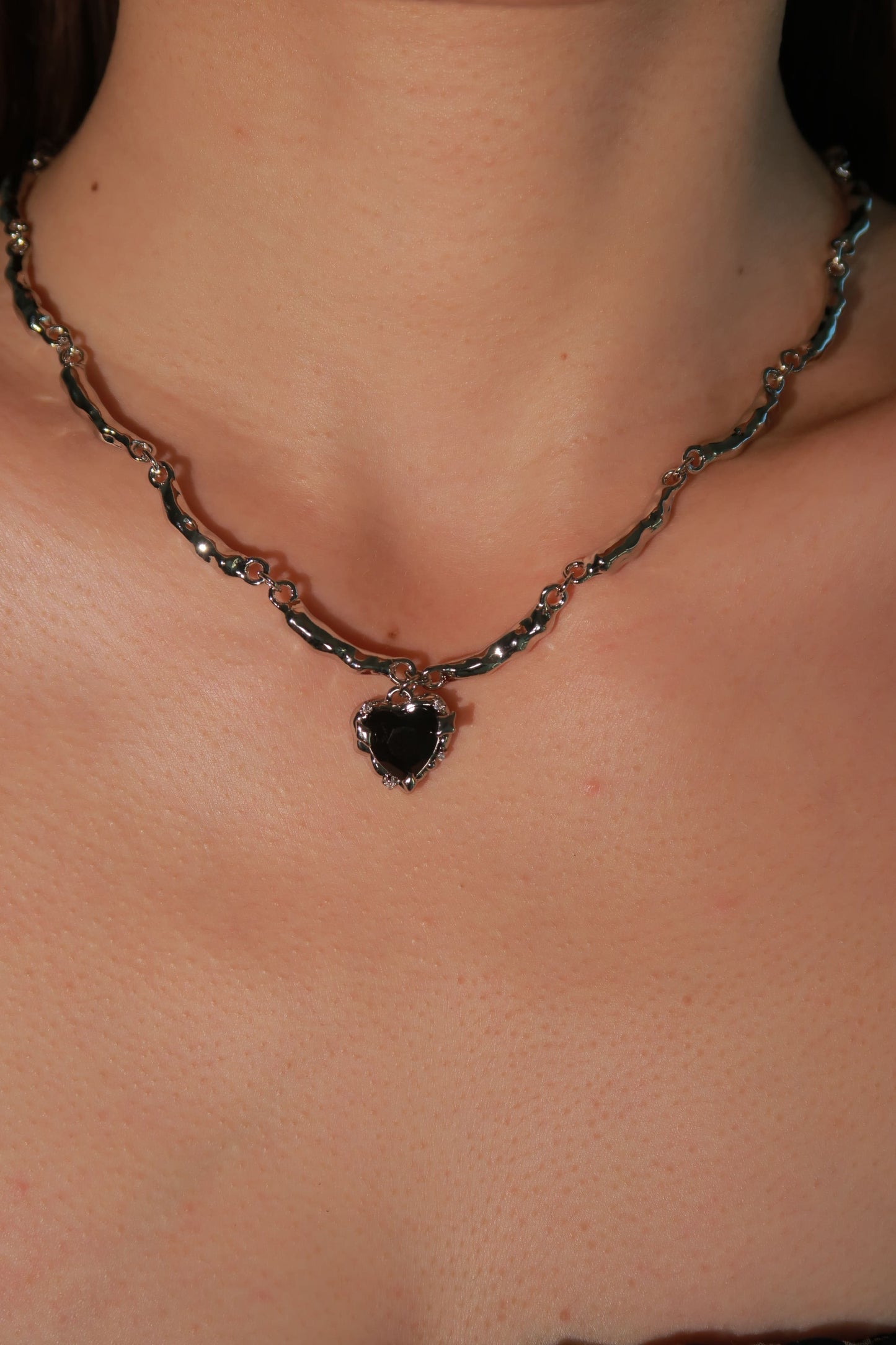 Black Gem Heart-Shaped Necklace