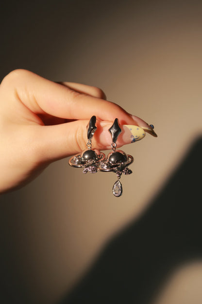 Dreaming Saturn Earrings