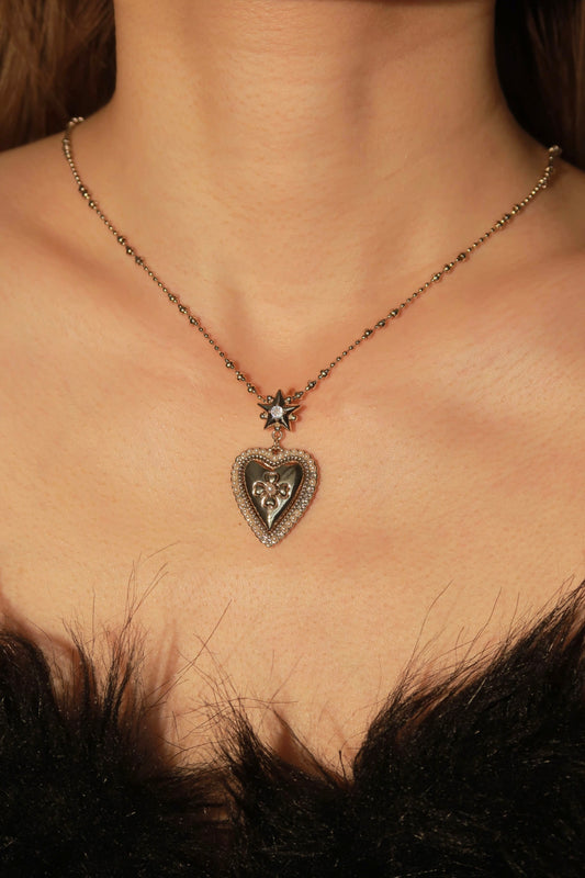 Divine Pearl Necklace